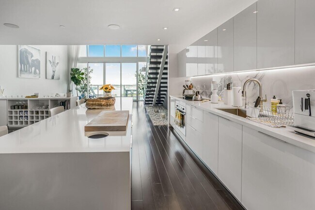 Ten Museum Park Condominiums unit 1102, Miami, FL 33132 - photo 3