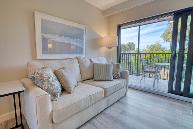 600 Neapolitan Way unit ID1226382P, Naples, FL 34103 - photo 3