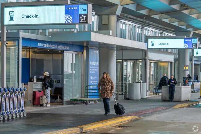 O'hare conveniently is very close for residents looking to catch a flight in Northlake.