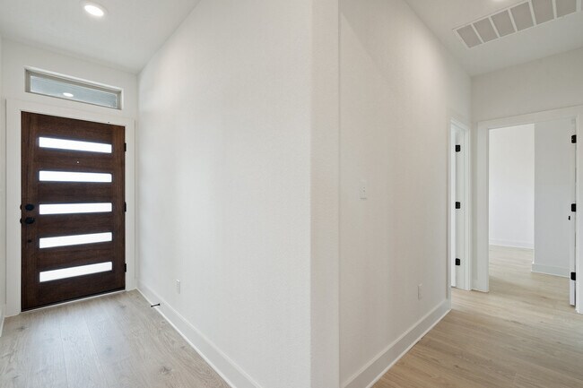 168 Rieber Rd unit 36489854, Kyle, TX 78740 - photo 7