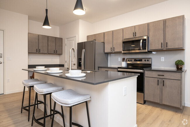 1BR, 1BA - 770SF - Kitchen