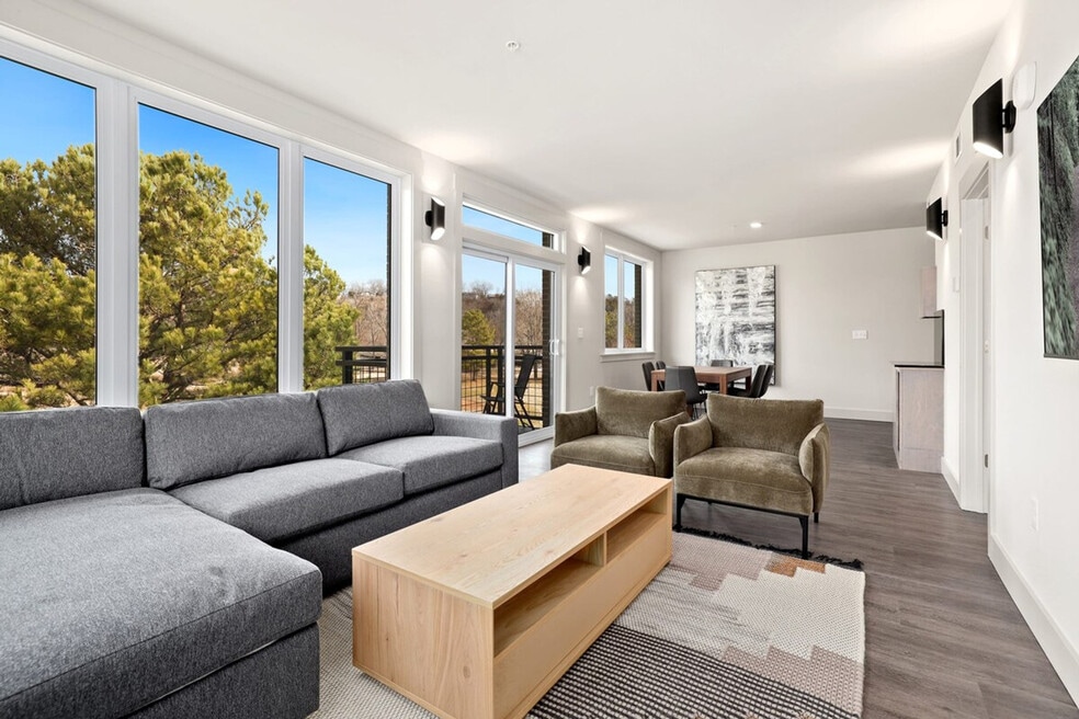 10 Riordan Rd unit ID1221877P, Bella Vista, AR 72714 - photo 1