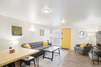 120 S 38th Ave, Omaha, NE 68131