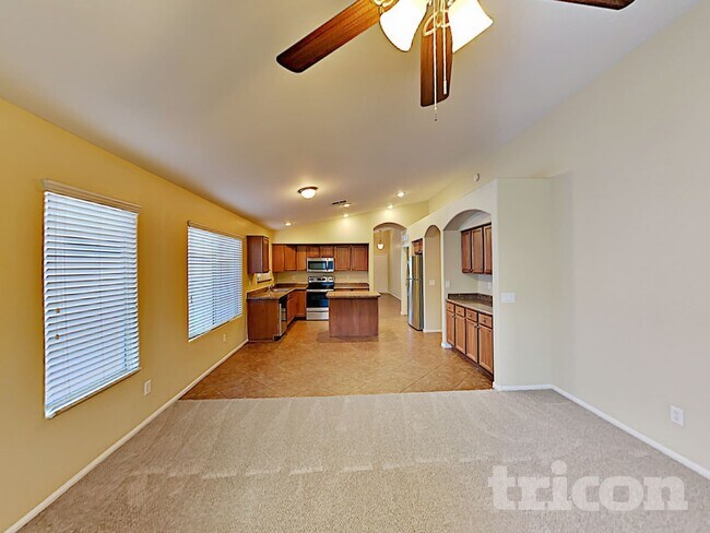 4012 S 56th Ave, Phoenix, AZ 85043 - photo 4
