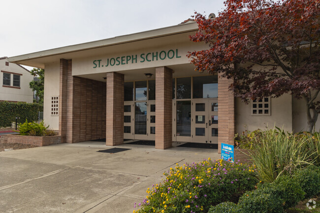 St. Joseph School has a student-teacher ratio of 10 to 1.