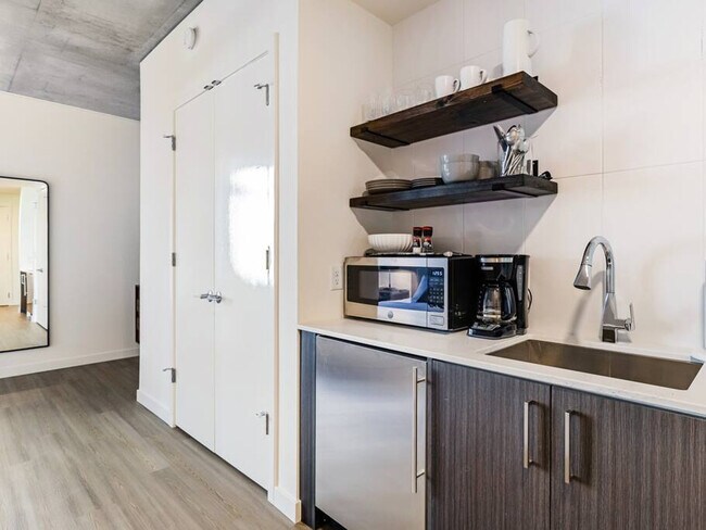 1550 NW Naito Pkwy unit ID1227749P, Portland, OR 97209 - photo 5