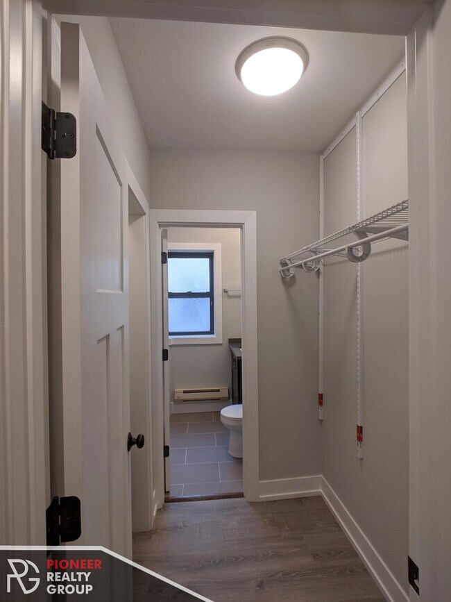 711 W Brompton Ave unit 705-29, Chicago, IL 60657 - photo 6