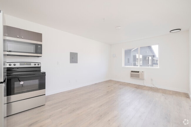 The Varsity, Centralia, WA 98531 - photo 7