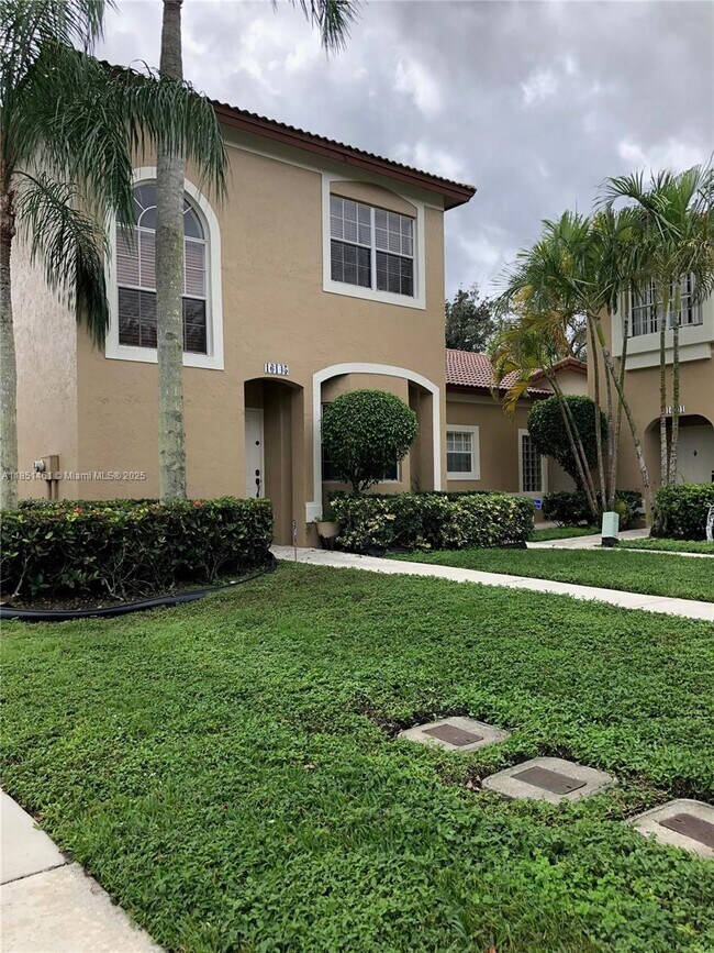 16145 Emerald Cove Rd, Weston, FL 33331