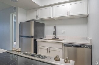 4401 Club Captiva Dr, Tampa, FL 33615