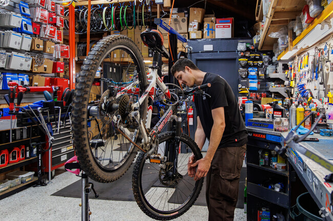 Diablo Shadows residents trust Encina Bicycle Center, proudly serving the community for 50 years.