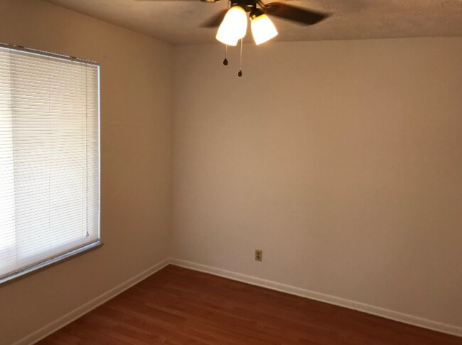 737 10th Ave unit 4, Huntington, WV 25701 - photo 3