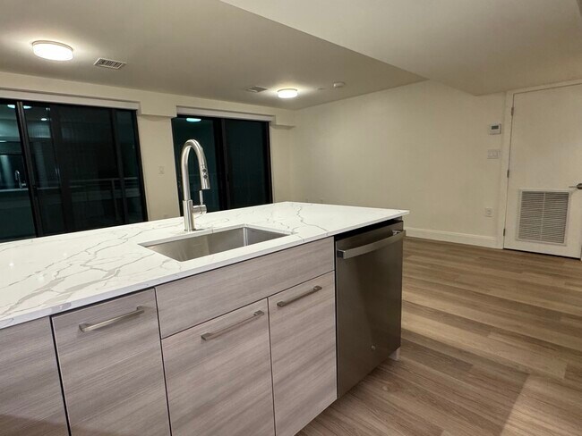 1065 Commonwealth Ave unit 4-47, Boston, MA 02215 - photo 4