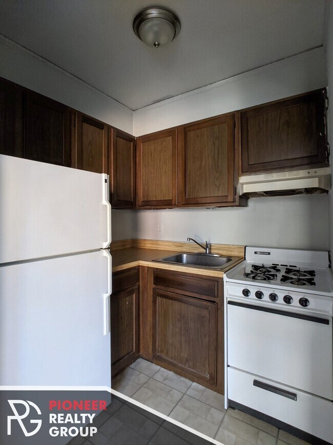 833 W Wolfram St unit 837-310, Chicago, IL 60657 - photo 4