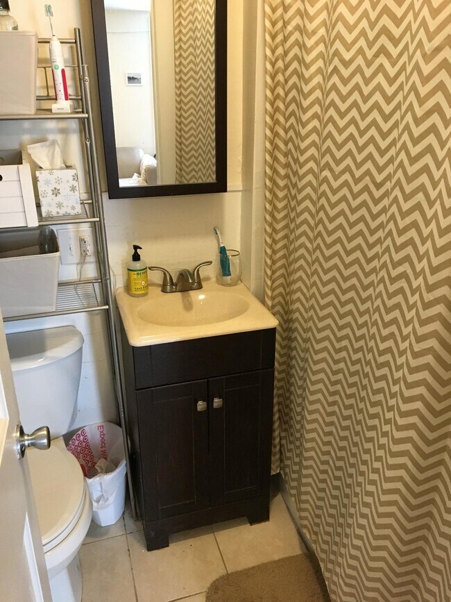 11 Leverett St unit 3, Brookline, MA 02445 - photo 4