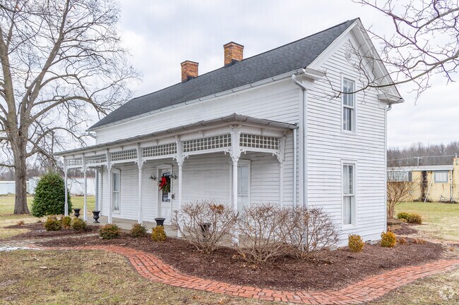 The Moye Boarding House is a historical building in Portland with ties to Strawberry farms.
