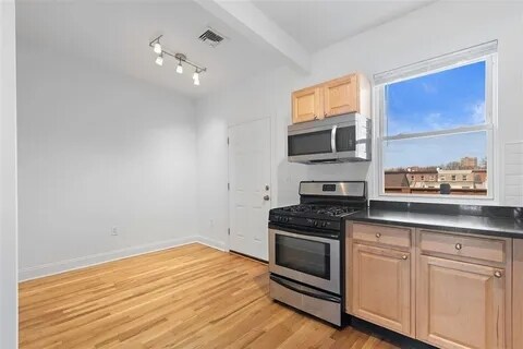 302 2nd St unit 3, Jersey City, NJ 07302 - photo 6