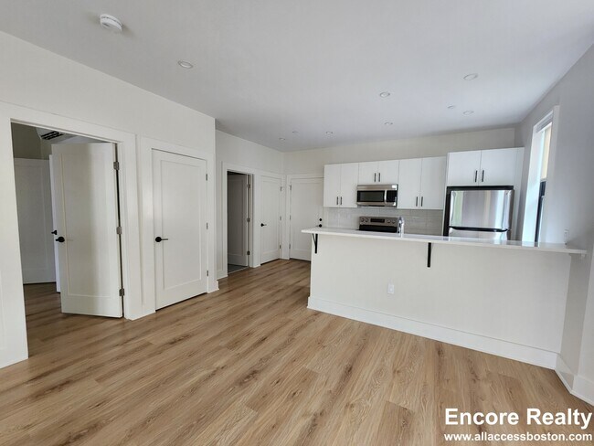 74 Bailey St unit 69 - 305, Dorchester Center, MA 02124 - photo 3