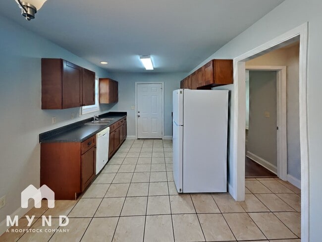 4469 Winchester Hills Way, Birmingham, AL 35215 - photo 3