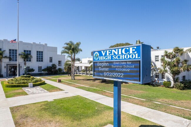 Welcome to Venice High School.
