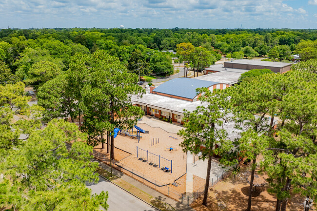 Wilmington, NC's Sunset Park Elementary School serves children in grades K-5