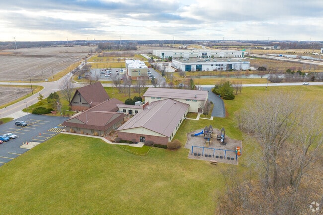 The courses at Resurrection Lutheran School encourage critical thinking and creativity.