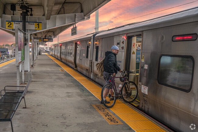 Lindenhurst’s LIRR station provides fast, convenient access to Grand Central and Penn Station.