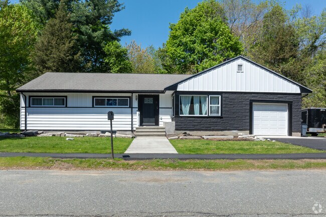 Ranch style homes are a popular option for home buyers in the accessible North Saugus neighborhood.