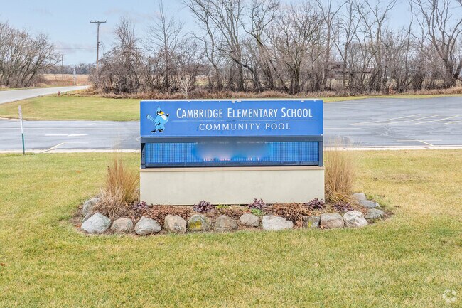 Cambridge Elementary School is located in Cambridge.
