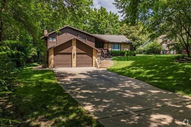 Deerfield has several newer home builds goin up in the area.