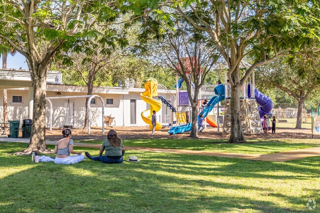 Ed Burkes Recreational Park in North Miami, FL, is a beautiful park with fun amenities.