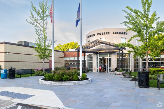 Sachem Public Library in Holbrook near Holtsville is a large building with a cafe within.