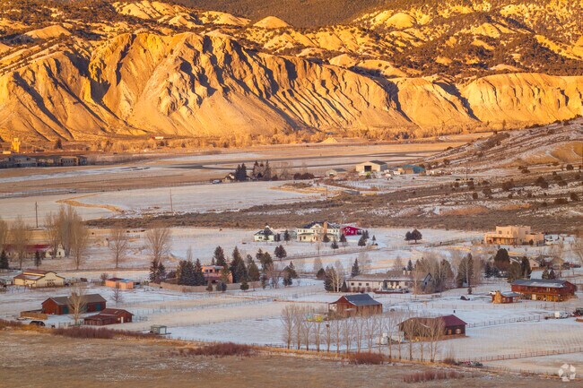 Gypsum, Colorado, offers a unique blend of spacious living and scenic beauty, with homes ranging from modern builds to rustic ranches. Surrounded by open land, rolling hills, and mountain views, this town provides a perfect balance of small-town charm and wide-open Colorado landscapes.