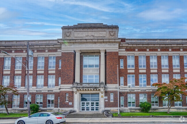 Butler Middle School is an above average middle school and is ranked 8th in Butler County.