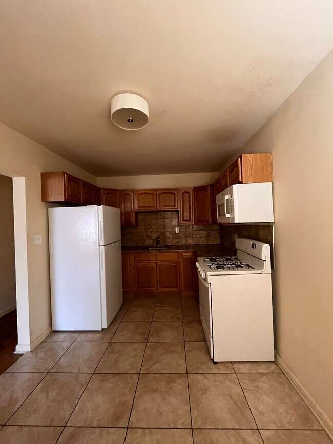 162 Stegman St Unit 2, Jersey City, NJ 07305