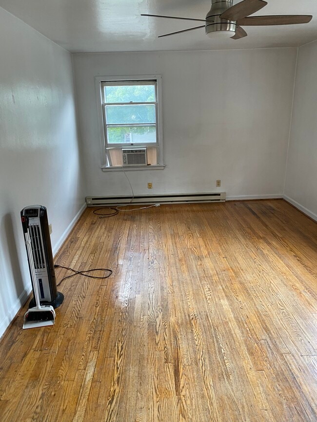 114 Lucas Dr, Blacksburg, VA 24060 - photo 3