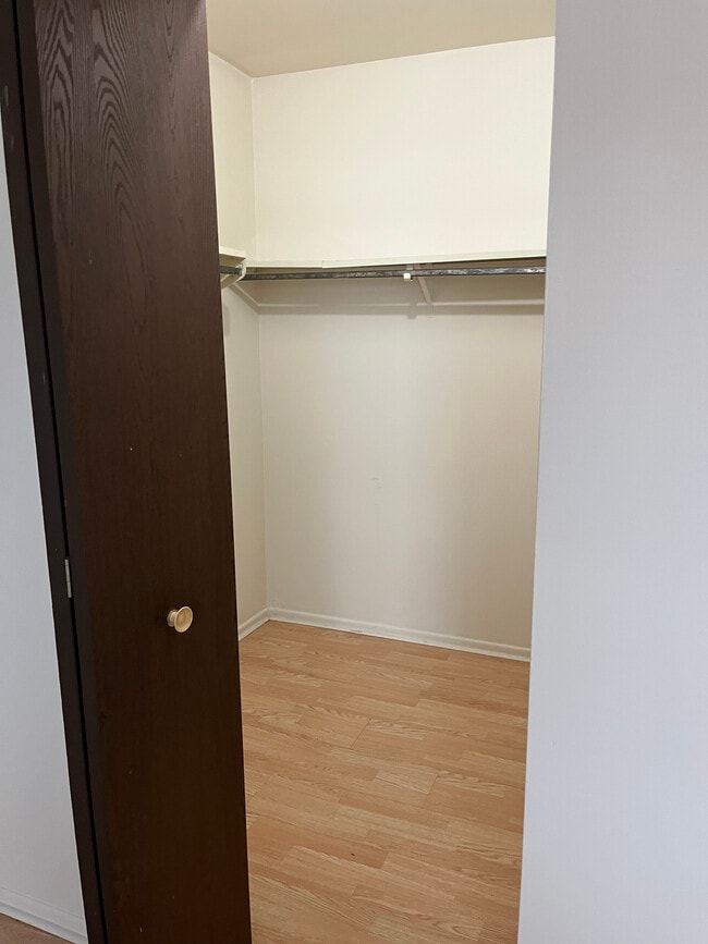 3219 W Lake Ave, Glenview, IL 60026 - photo 3