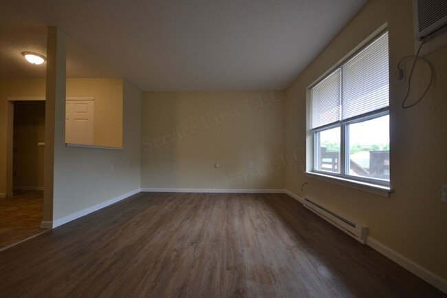 912 N Walnut Ave unit 13, Republic, MO 65738 - photo 4