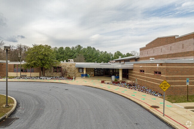 The student population of Mary C Howse Elementary School is 481 and the school serves K-5.