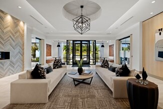 25 Plaza Way, Plymouth, MA 02360