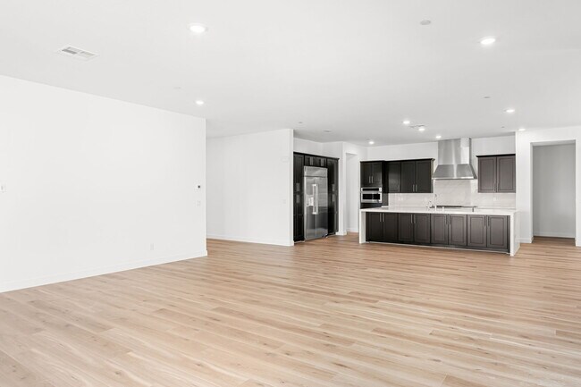 205 Caldwell Crest Ct, Henderson, NV 89015 - photo 6