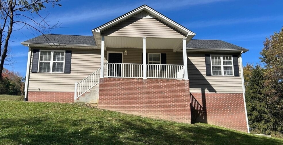 560 Cole Rd, London, KY 40741 - photo 1