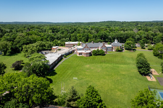 Oak Street Elementary School is located in the wonderful Bernards Township, NJ.