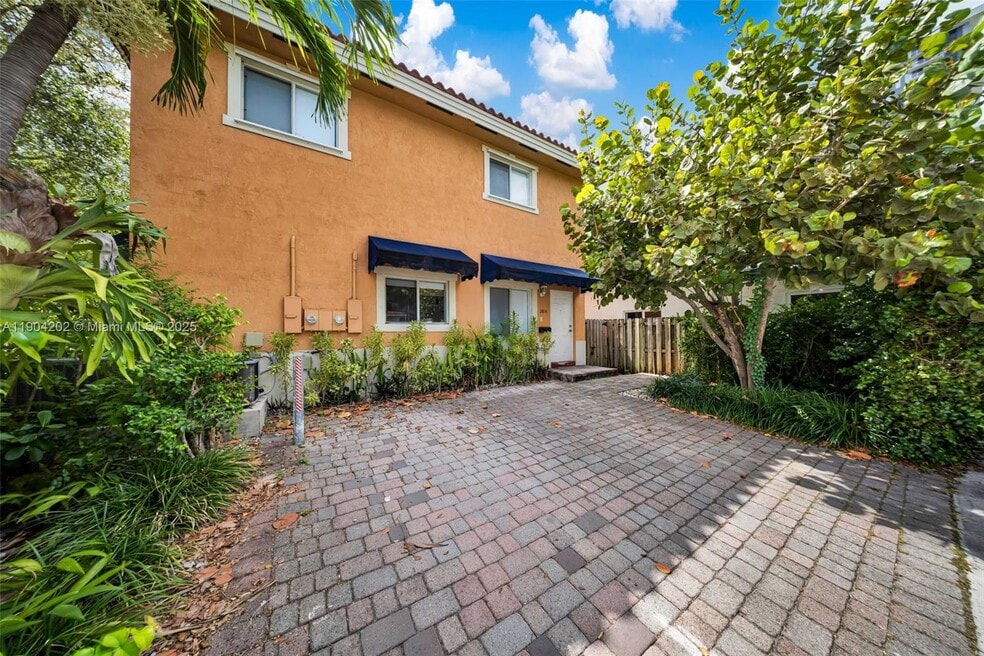 2814 SW 27th St unit 1, Miami, FL 33133 - photo 1