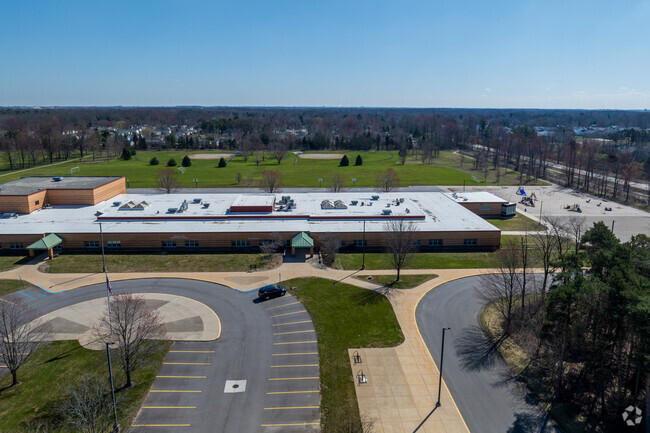 Teachers at Great Lakes School have an A- rating on Niche.
