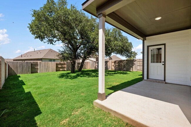 1016 Sienna Bear Rd, Georgetown, TX 78628 - photo 6