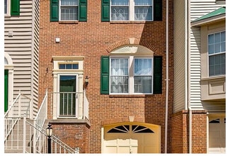 14096 Winding Ridge Ln, Centreville, VA 20121