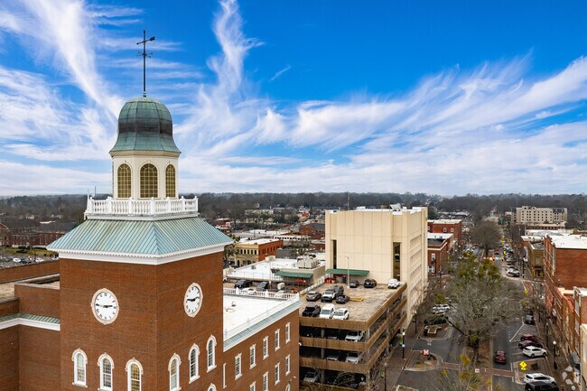 Griffin is known for its National Register-listed buildings, including the Spalding County Courthouse.