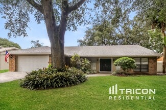 949 Yellow Rose Dr, Orlando, FL 32818