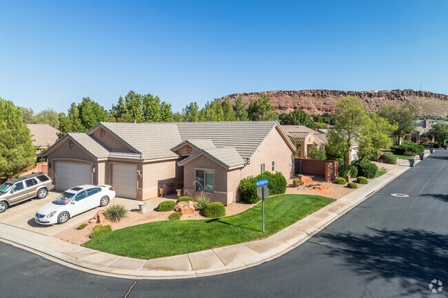 The Painted Desert HOA landscapes all the lots, which gives the neighborhood a cohesive feel.